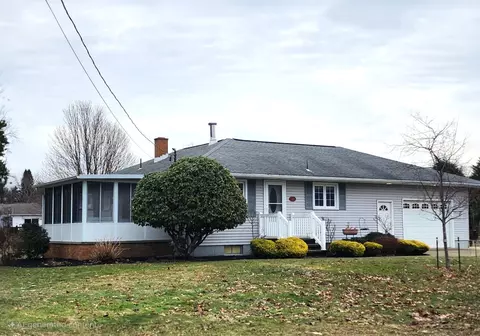 157 W Park Dr, Lake City, PA 16423