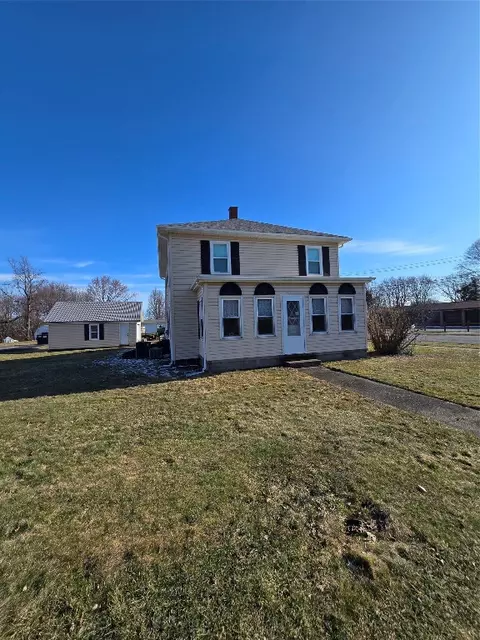 1107 Rice Ave, Girard, PA 16417