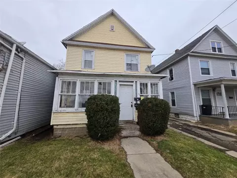 1404 E Lake Rd, Erie, PA 16507