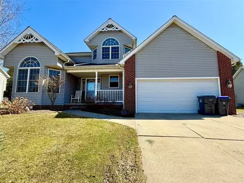 5125 Coventry Dr, Erie, PA 16506