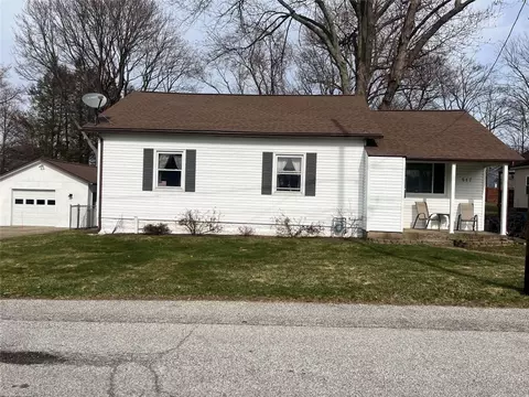 517 Strathmore Ave, Erie, PA 16505