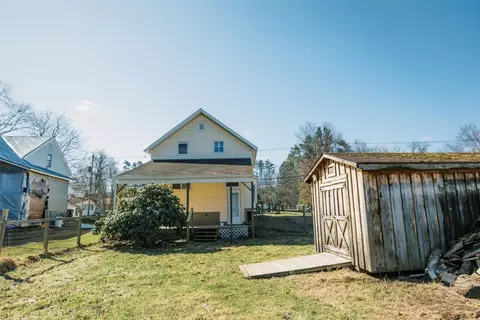 825 E Main St, Corry, PA 16407 photo 4