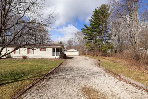 9185 Reigleman Dr, Linesville, PA 16124