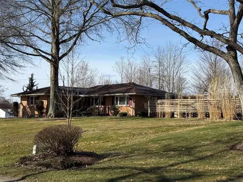 8706 Mayfair Dr, Mckean, PA 16426