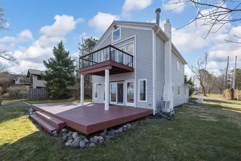 21 East Dr, Erie, PA 16511