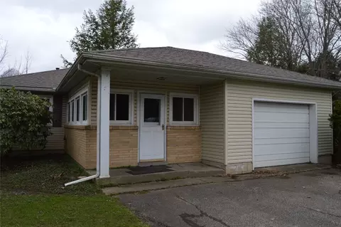 319 Waterford St, Edinboro, PA 16412