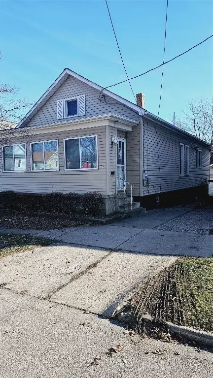351 E 3rd St, Erie, PA 16507