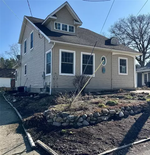 107 Hickory St, Edinboro, PA 16412