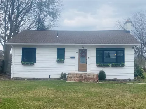 911 Michigan Blvd, Millcreek, PA 16505