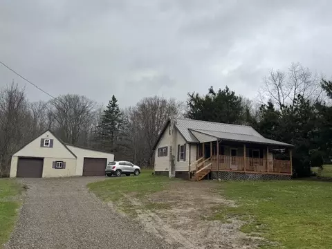 9154 Station Rd, Erie, PA 16510