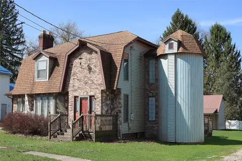 74 Market St, Albion, PA 16401
