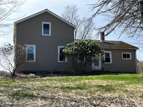1319 Sedgwick Rd, Waterford, PA 16441