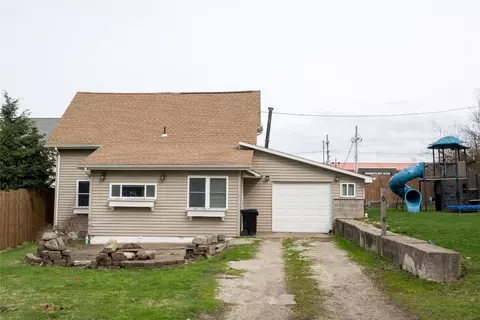6029 Spires Dr, Erie, PA 16509