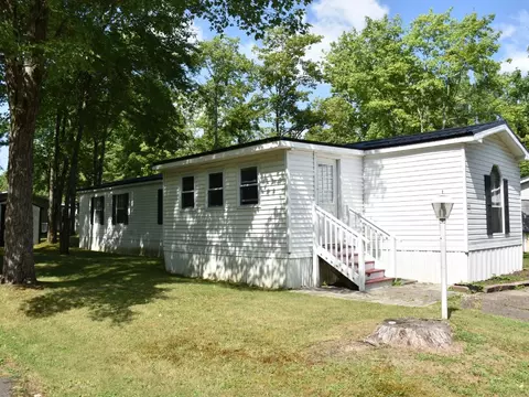 10385 Center Dr, Meadville, PA 16335
