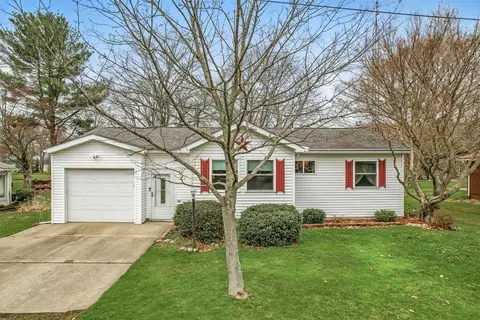 7005 North Dr, Jamestown, PA 16134