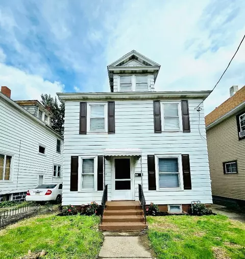 312 E 27th St, Erie, PA 16504