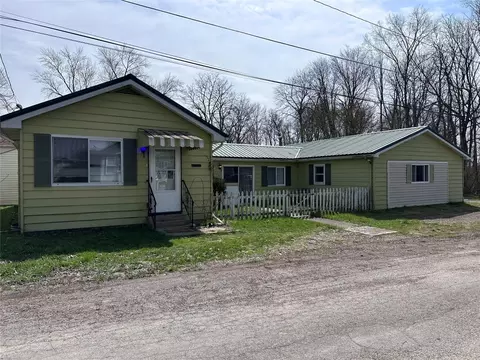 12172 Mantor St, Conneaut Lake, PA 16316