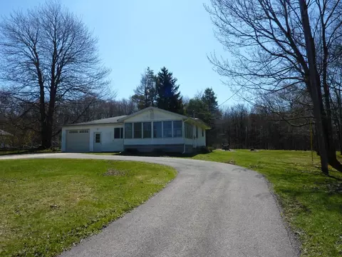 1485 Lee Rd, Waterford, PA 16441