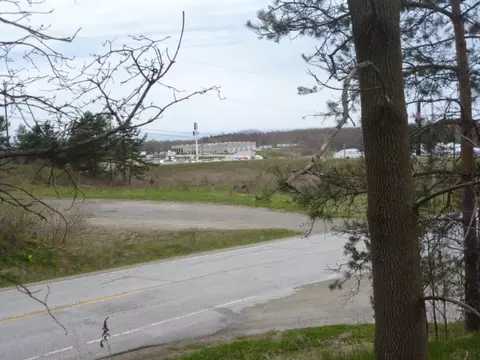 4173 Depot Rd, Erie, PA 16510