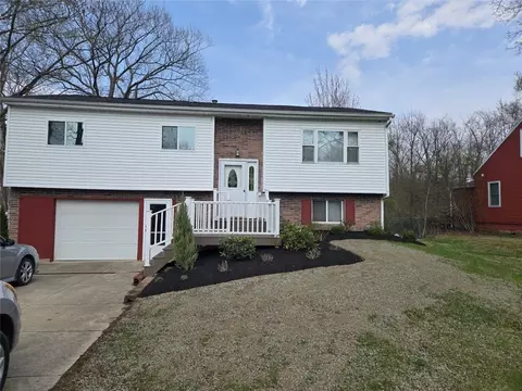 929 Villa Sites Dr, Harborcreek, PA 16421