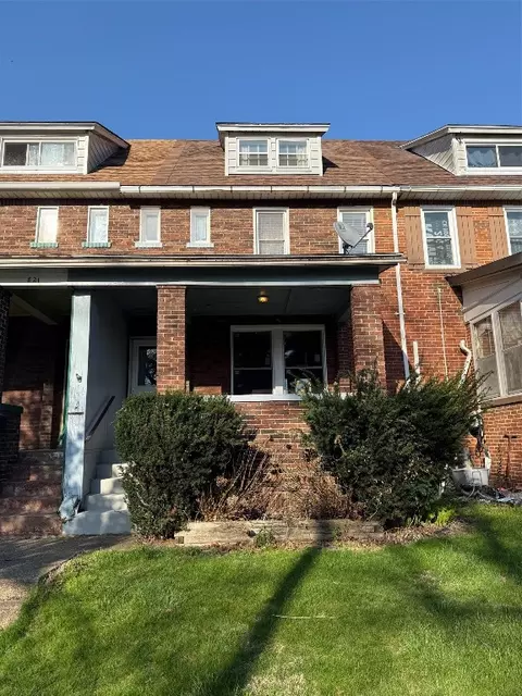 823 Priestley Ave, Erie, PA 16511