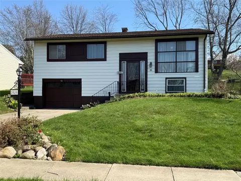2525 E 44 St, Erie, PA 16510