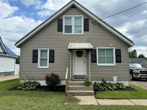 2117 W 33rd St, Erie, PA 16508