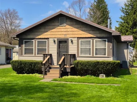 11960 Teifer Ave, Conneaut Lake, PA 16316