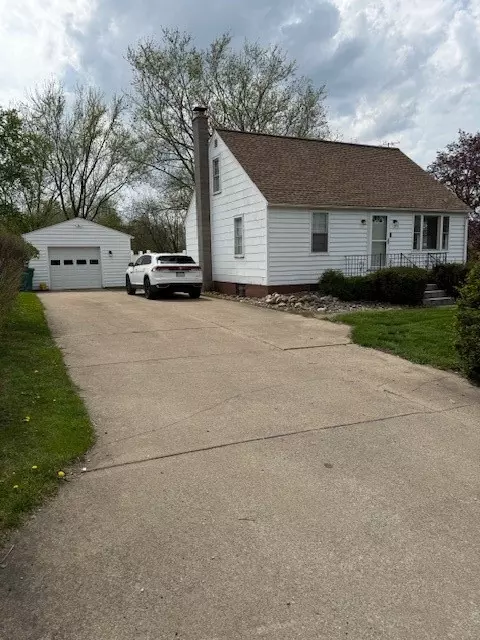 2110 Cook Ave, Erie, PA 16510