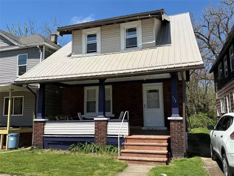 734 E 7th St, Erie, PA 16503