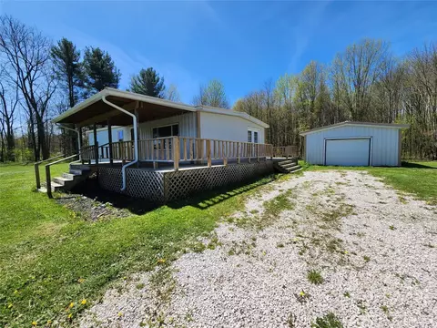 1451 Us Highway 6 Hwy, Linesville, PA 16424