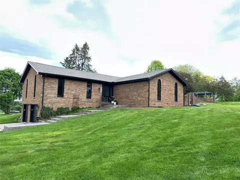 6170 Mistletoe Ave, Fairview, PA 16415