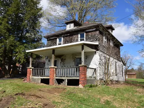 24988 State St, Meadville, PA 16335