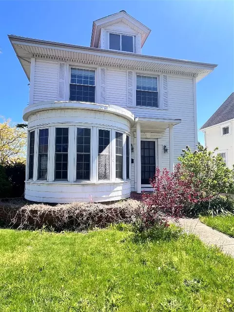 2901 Elmwood Ave, Erie, PA 16508