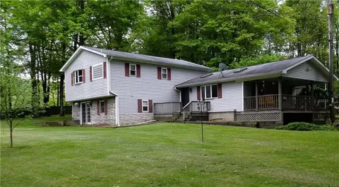 6874 Gatesland Dr, Meadville, PA 16335