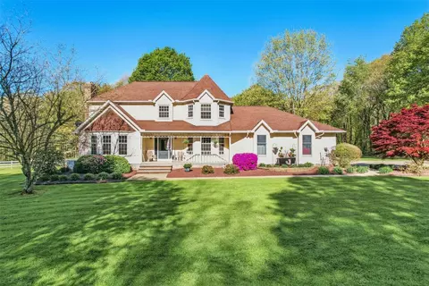 9935 Greiser Rd, Conneaut Lake, PA 16316
