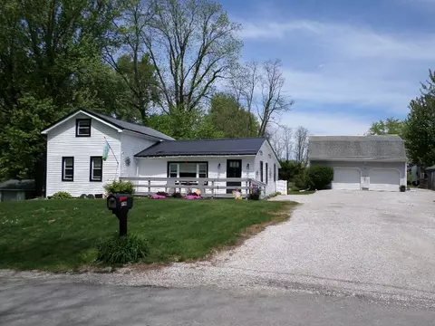 10624 Maiden Ln, Girard, PA 16423