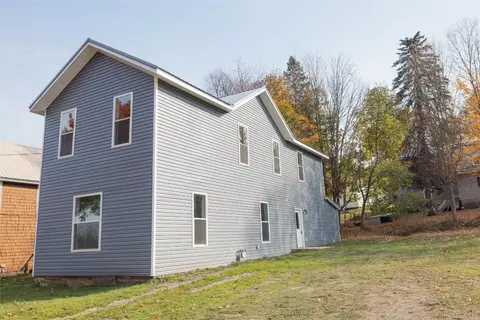 412 W Pleasant St, Corry, PA 16407