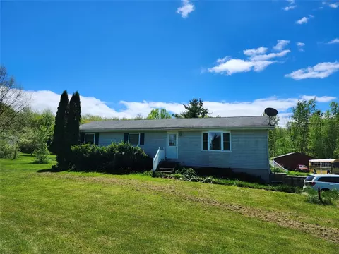 4221 Harborgreene Rd, Erie, PA 16510