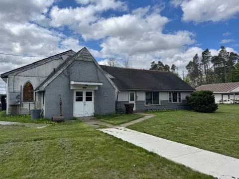 12257 W Vernon Rd, Conneaut Lake, PA 16316
