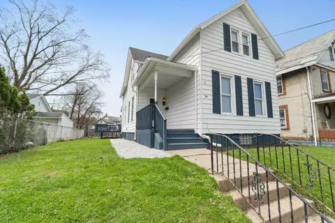 24 Kellogg St, Erie, PA 16508