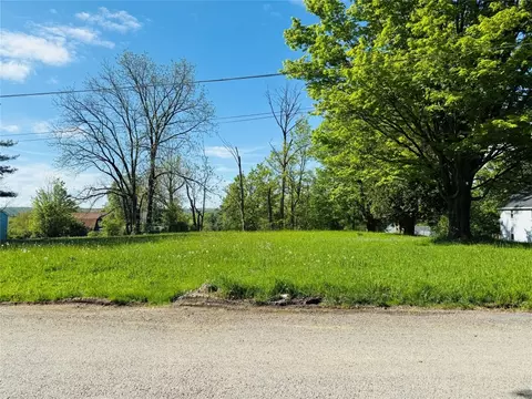 229 Lemon St, Corry, PA 16407