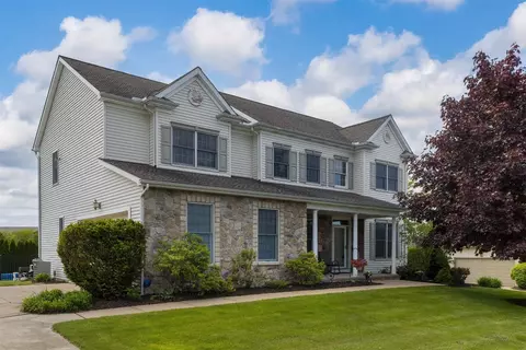 6018 Pebble Creek Dr, Fairview, PA 16415