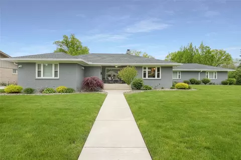 335 California Dr, Erie, PA 16505