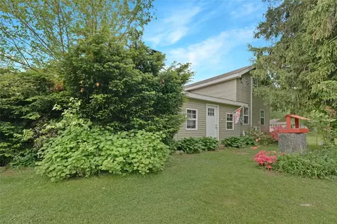 4660 N Creek Rd, Girard, PA 16417