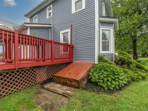 817 E Main St, Corry, PA 16407 photo 3