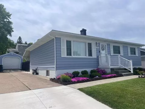 2711 E 43 St, Erie, PA 16510