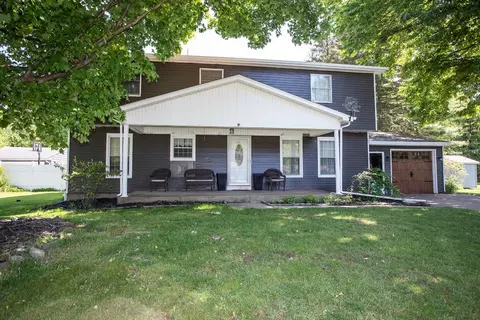 749 Irvine Dr, Erie, PA 16511