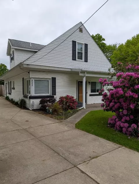 822 Nagle Rd, Erie, PA 16511