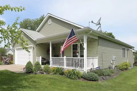 2937 Hershey Rd, Erie, PA 16506